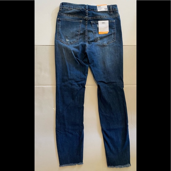 NWT $49.99 Cali SZ 11 SWS Demin Co. - Picture 2 of 14